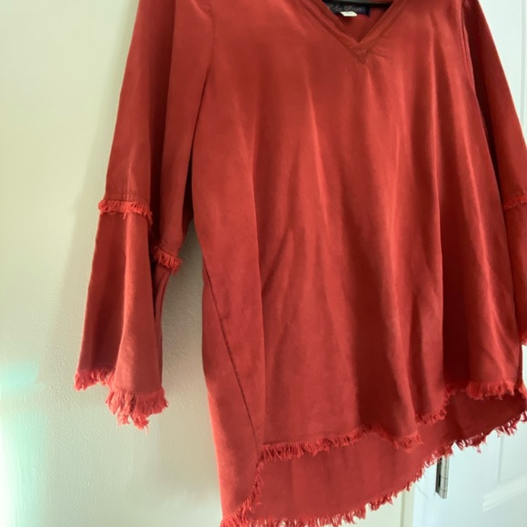 Raw Hem Long Sleeve - Picture 2 of 3